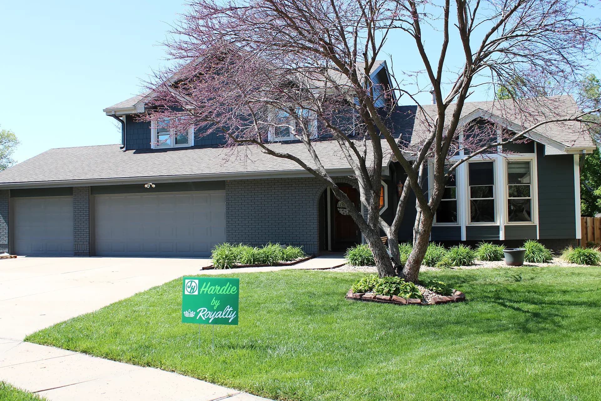 James Hardie fiber cement siding installation on Omaha home