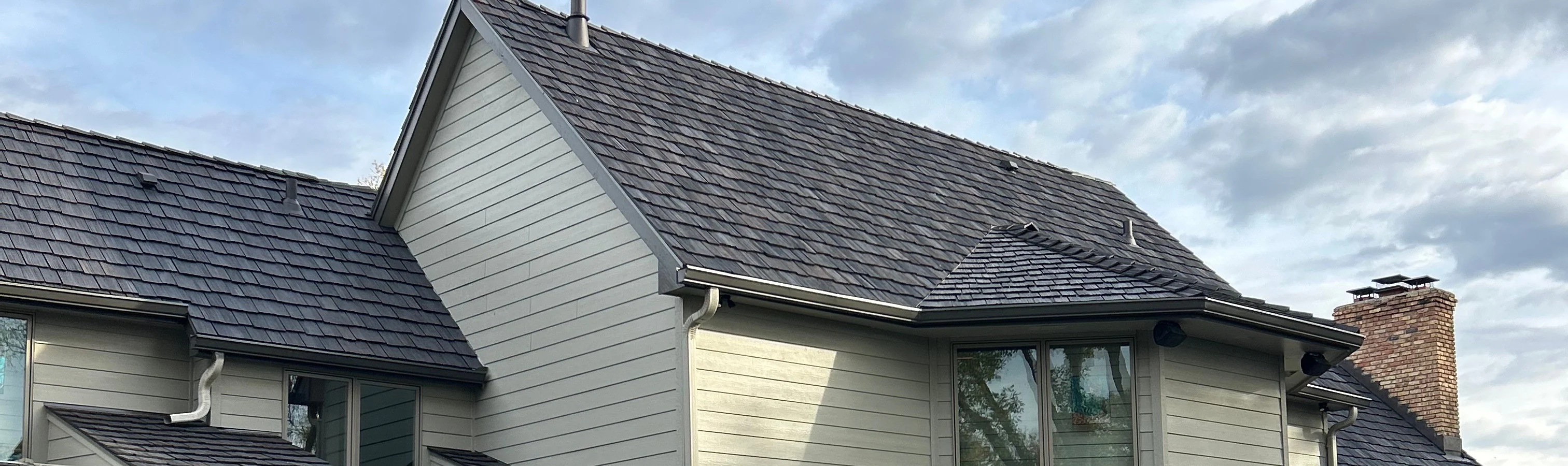 Windows installation on Omaha home by Royalty Roofing and Siding